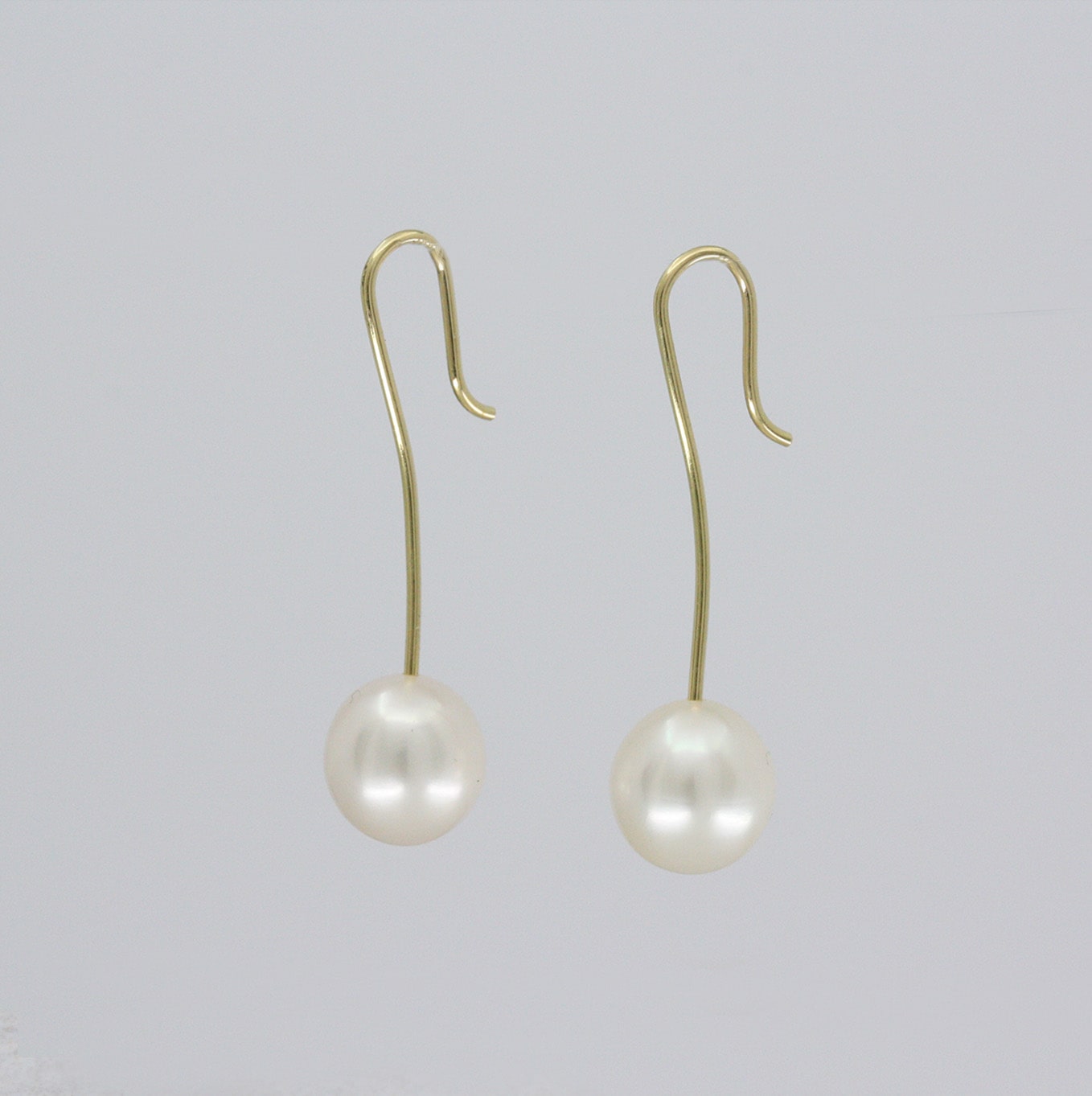 18ct Gold White Pearl Drop Earrings