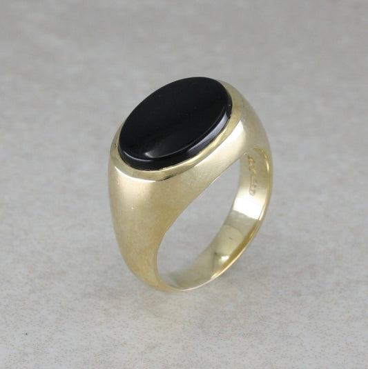 9ct Gold and Onyx “East-West” Signet Ring
